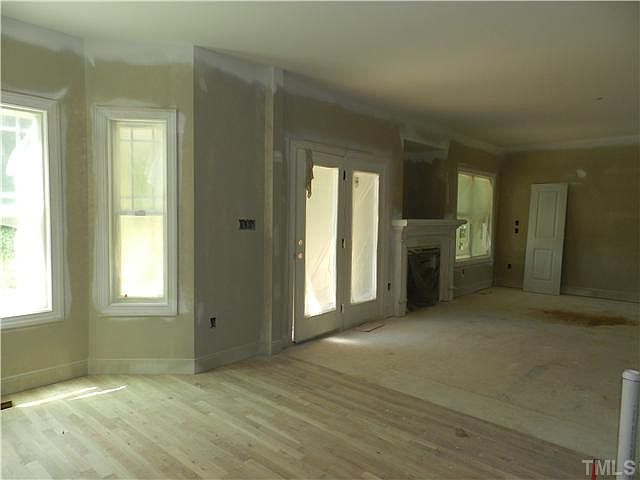 2nd image of 36 Sawtooth Oak Trl