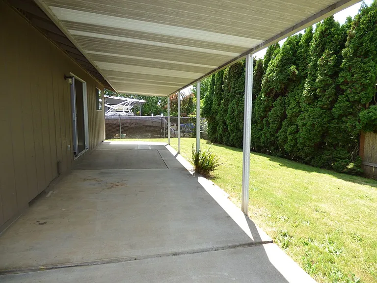 4824 Falcon Ct NE — Photo 38