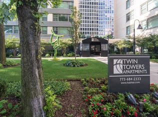 Twin Towers Apartments, Chicago, IL 60615
