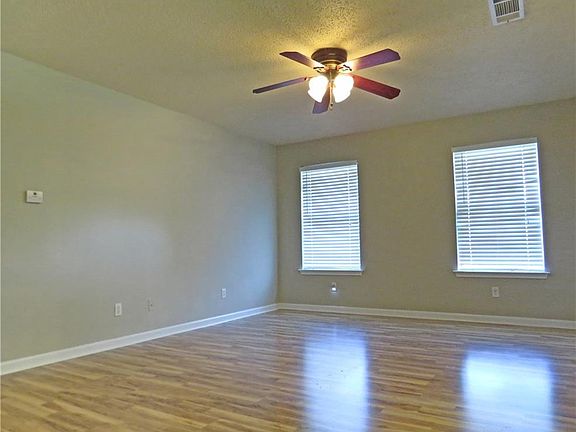 3rd image of 7574 Williams Ave