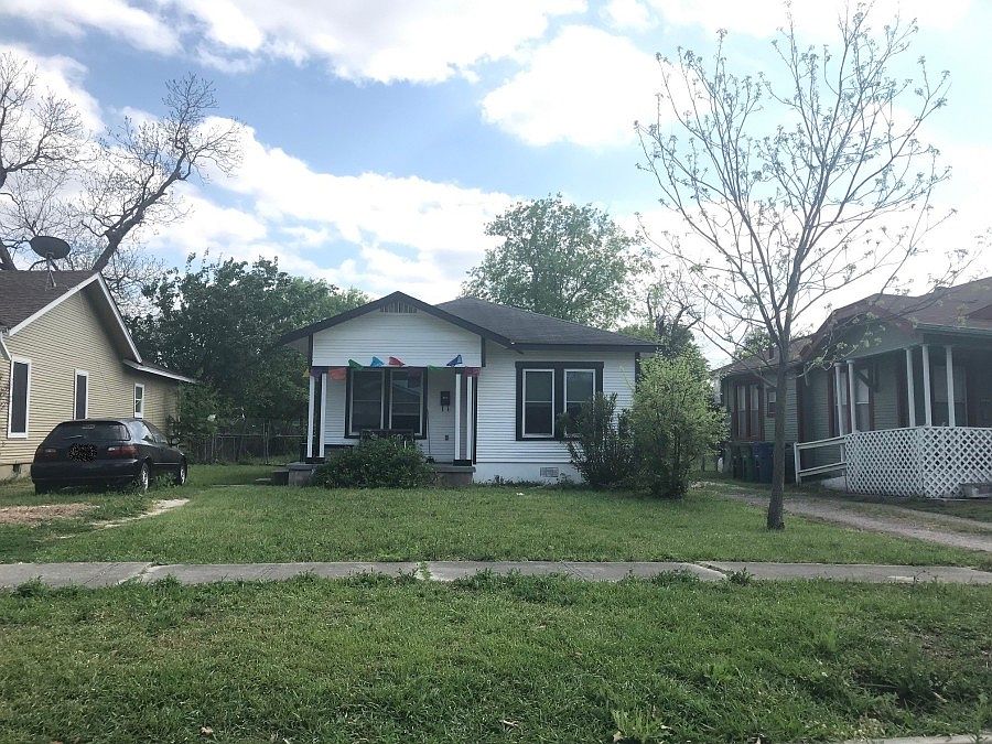 1st image of 1136 W Rosewood Ave
