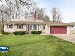 800 E Park Hills Dr, Appleton, WI 54915