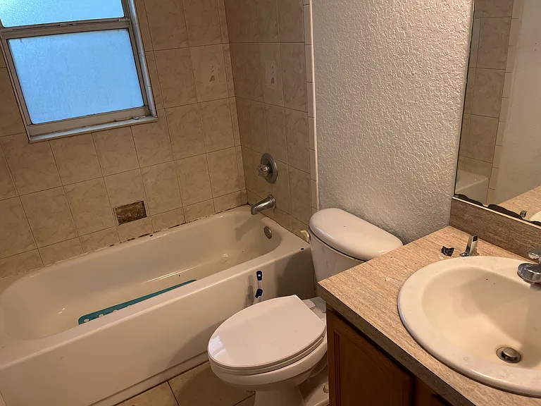 14455 SE 26th Ter — Photo 5