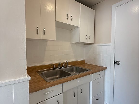 4th image of 96 De Pasquale Ave APT 6
