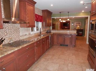 2 31st St, Stony Brook, NY 11790