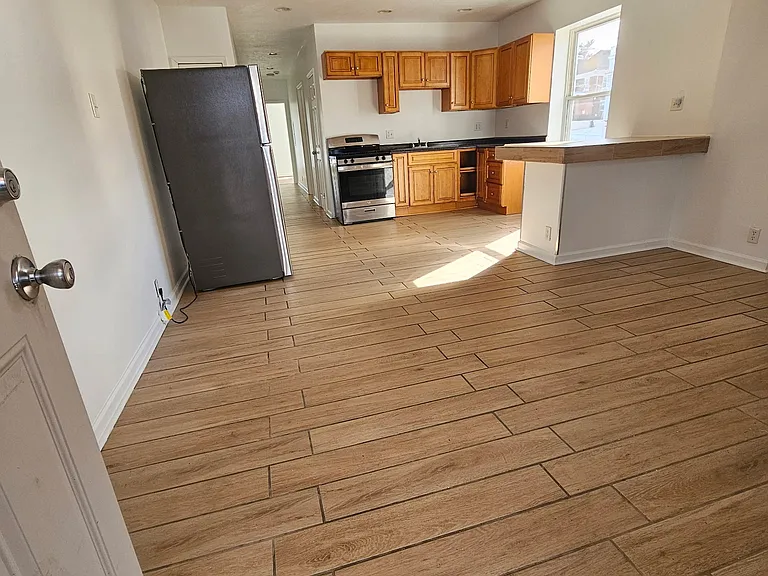 116 10th St #5 — Photo 1