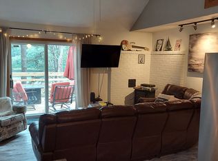 8 Theatre Dr, East Falmouth, MA 02536