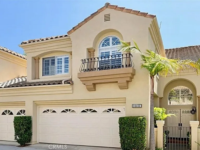 26465 La Traviata — Photo 2
