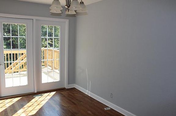4th image of 717 Biscayne Dr