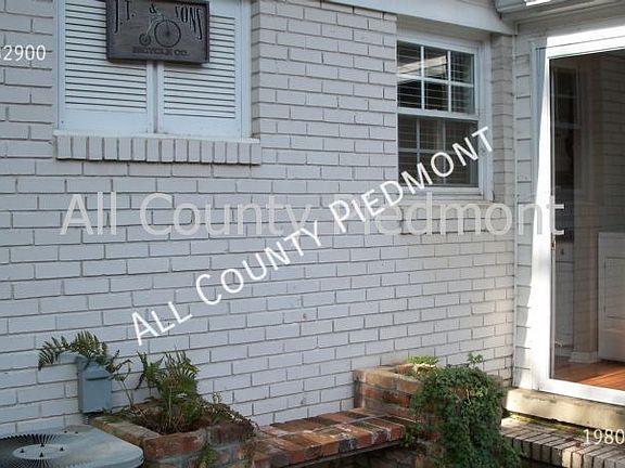 2nd image of 1544 Pecan Ave