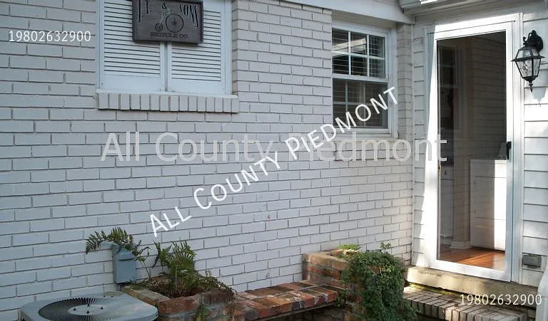 1544 Pecan Ave — Photo 2