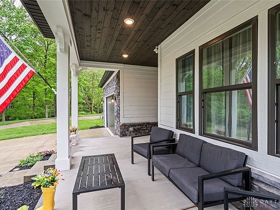 3rd image of 2919 Forest Glen Ct