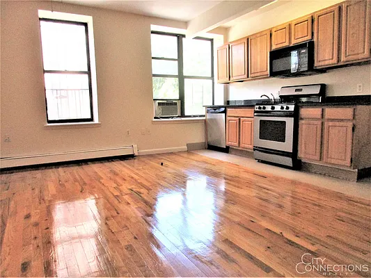 Rented by City Connections Realty | media 9