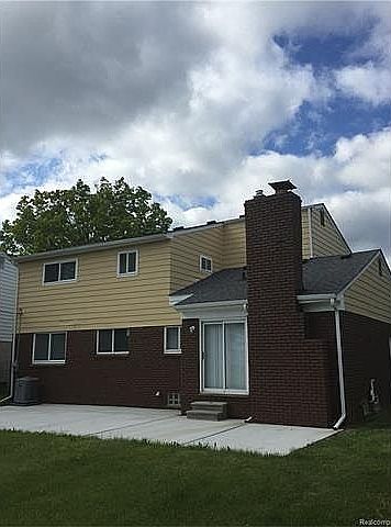 2nd image of 25741 Catalina St