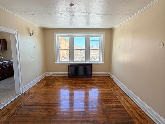 5th image of 285 Edgewood Ave APT C2