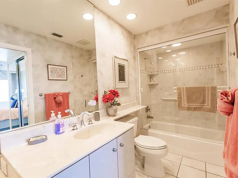 1055 W Peppertree Dr #802AA — Photo 17