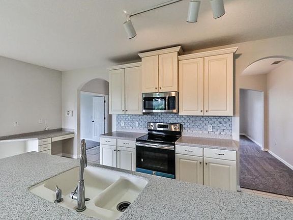 2nd image of 2657 Fair Oaks Dr