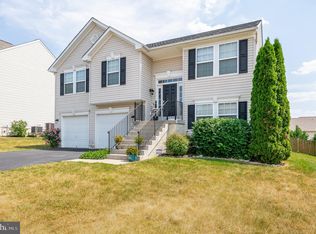 378 Hughs Rd, Charles Town, WV 25414