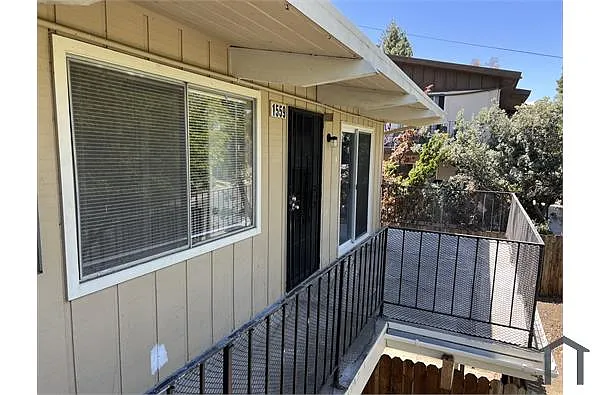 Building Photo - 1559 Valle Vista Ave
