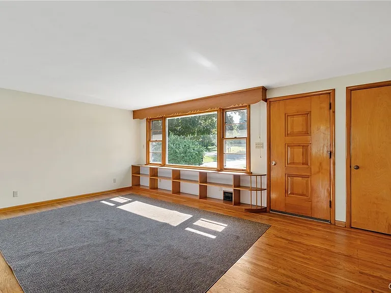 107 Overlook Dr — Photo 3