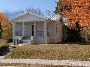 806 46th St NE, Washington, DC 20019