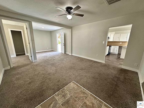 5th image of 618 Benton St