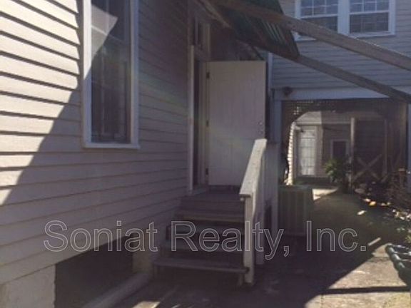 5th image of 815 Dante St #A