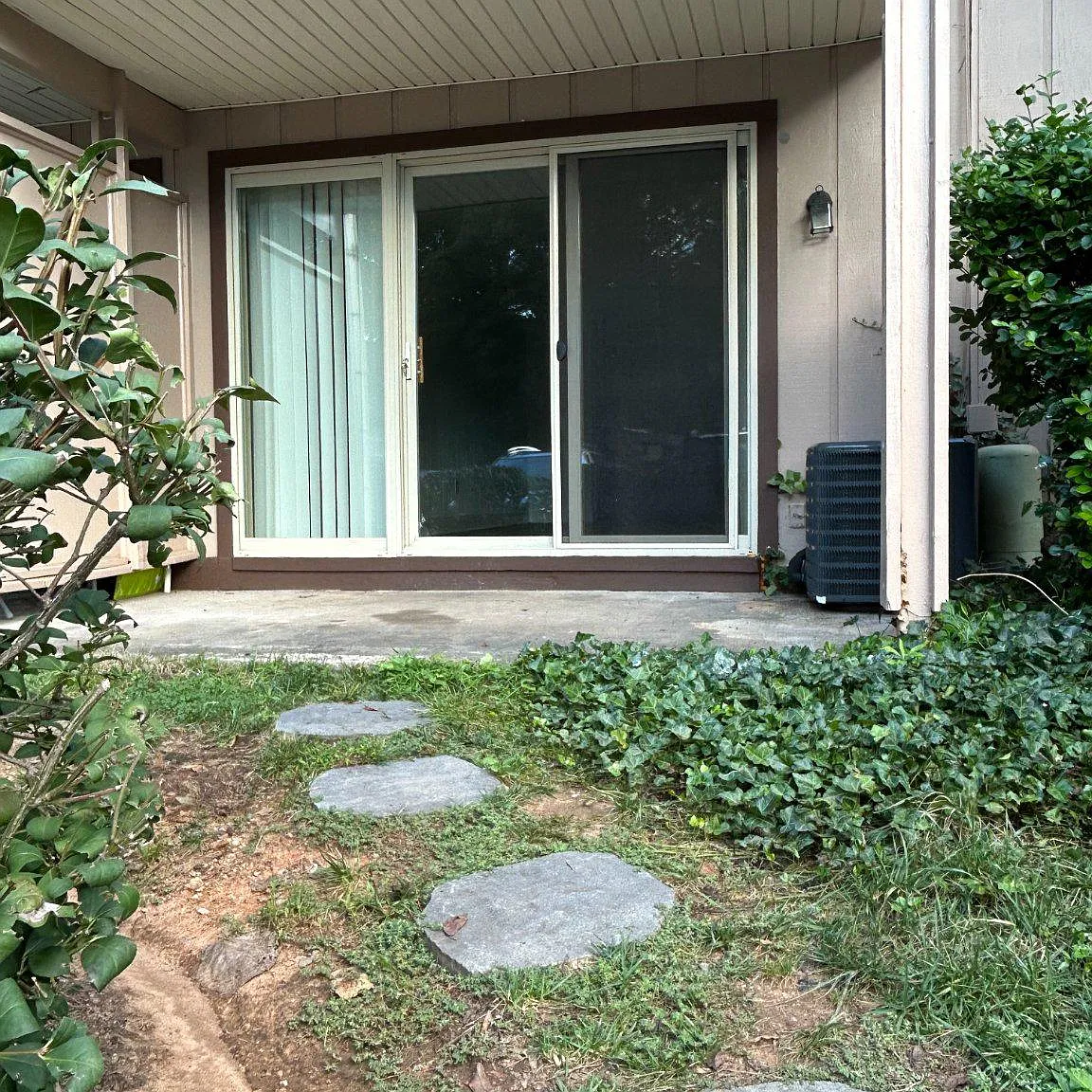 Tivoli Condo — Photo 1