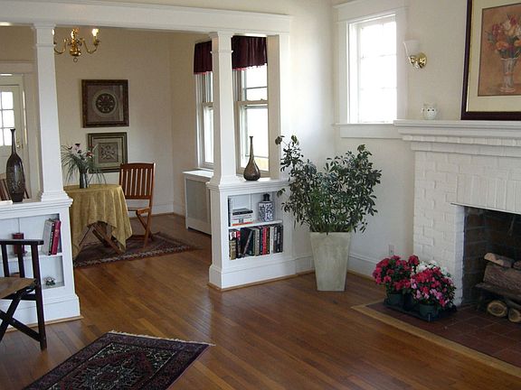 2nd image of 1408 Kearny St NE