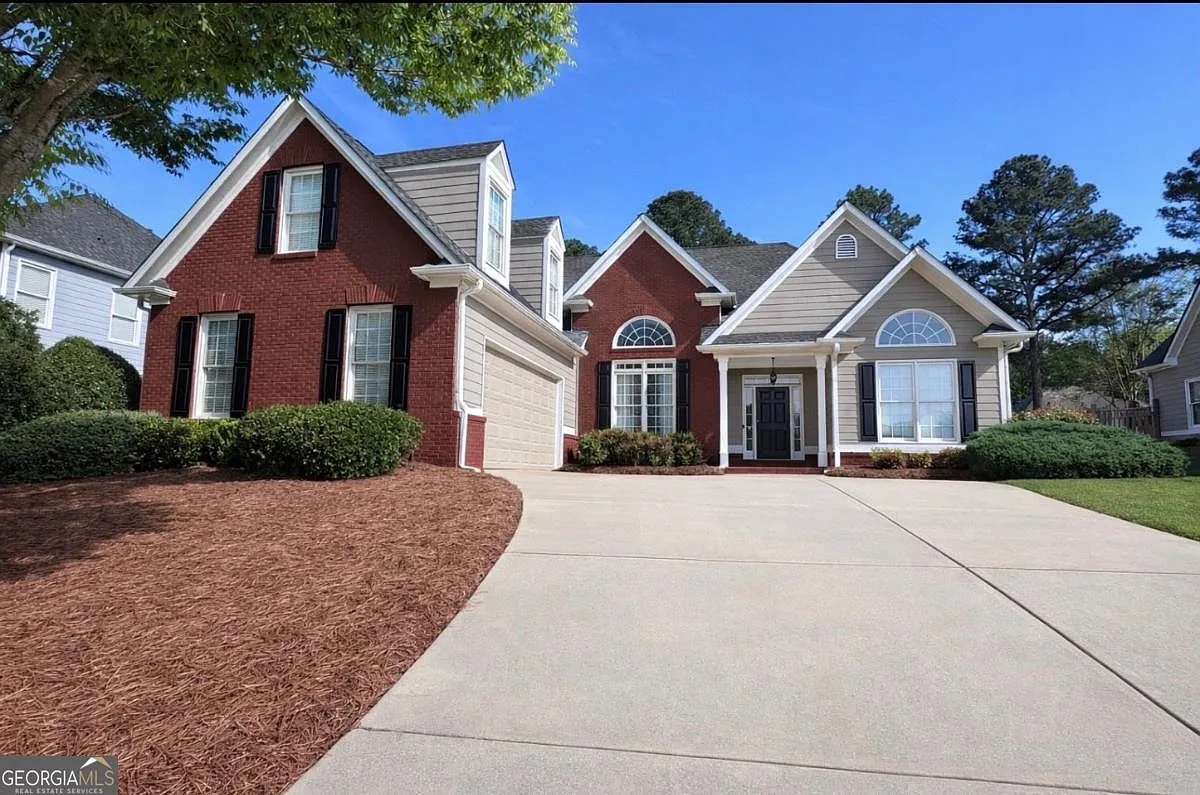 555 Golf Crest Dr photo 1