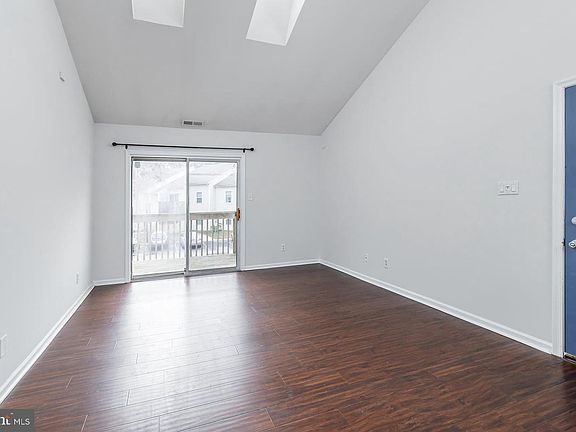 5th image of 1065 Tristram Cir