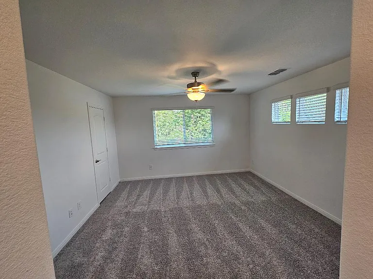 202 Griffith Dr — Photo 17