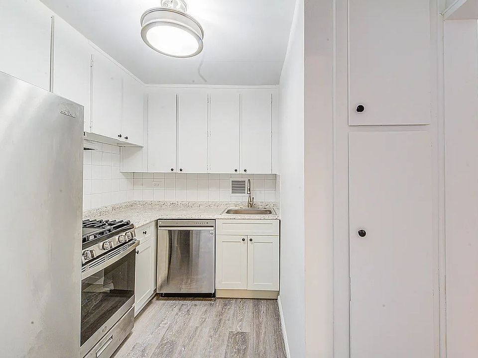 1st image of 1275 E 51st St APT 6V