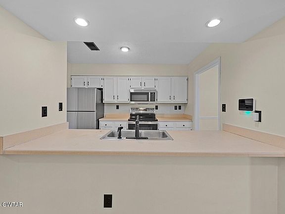 3rd image of 91 McGee Loop