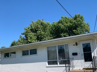 719 1/2 Climer St, Muscatine, IA 52761