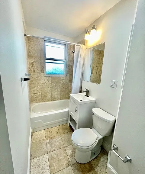 213 Hanover St #2 — Photo 10