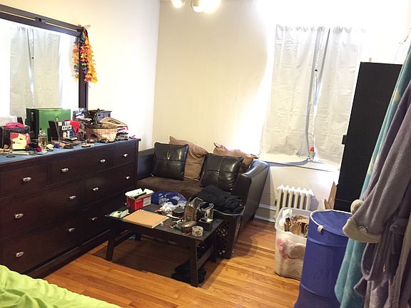 3rd image of 2959 N Damen Ave APT 1F