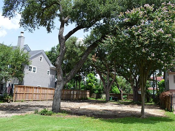2nd image of 2426 Glen Haven Blvd