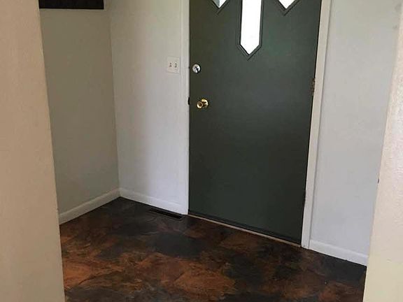 2nd image of 2374 Sunnydale Dr