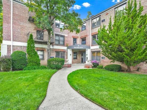 4 E Mill Drive #3D, Great Neck, NY 11021