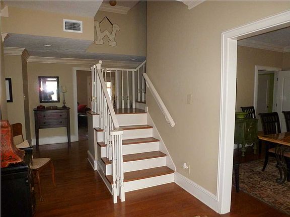 4th image of 840 W Deerfield Dr