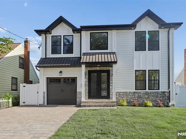 9 Cole St, Bergenfield, NJ 07621