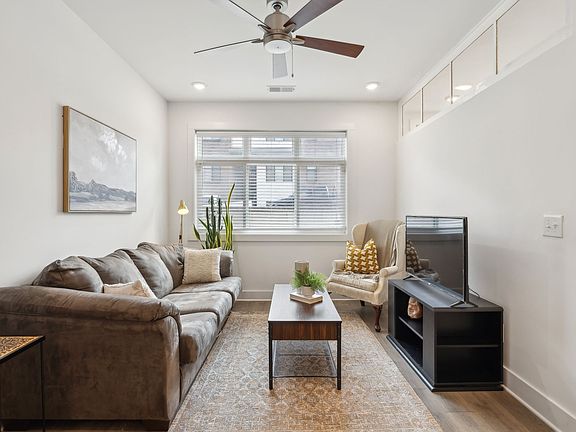 4th image of 1609 Marshall Hollow Dr APT 104
