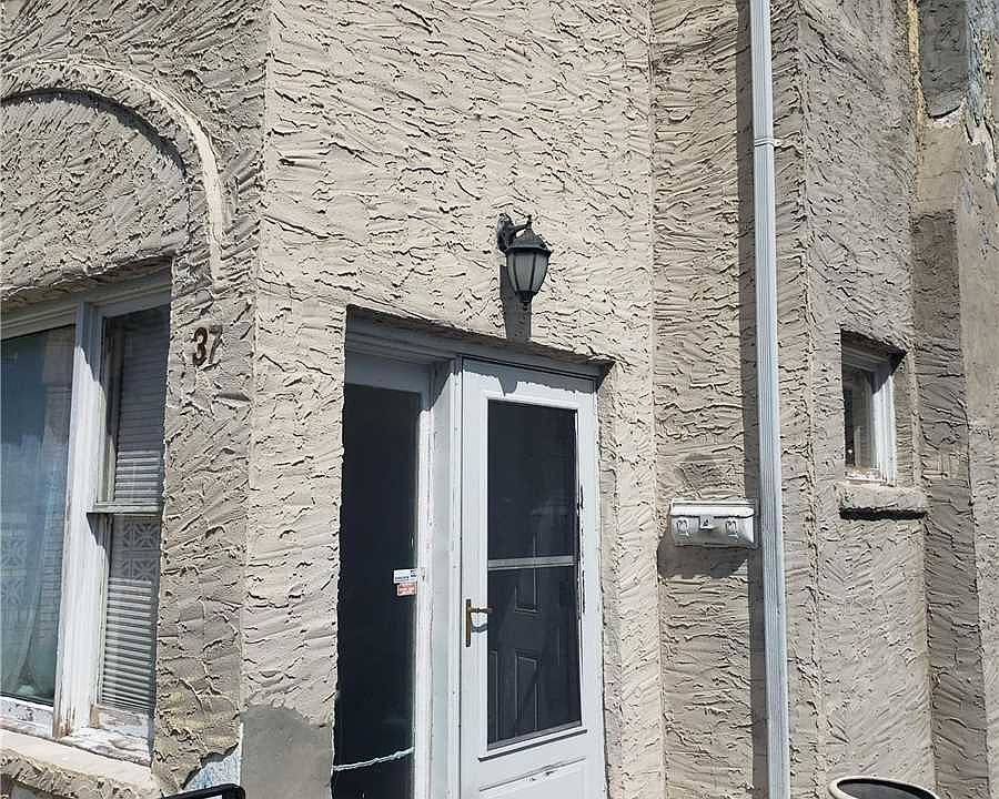 1st image of 37 Hastings St