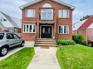 6024 255th St, Little Neck, NY 11362
