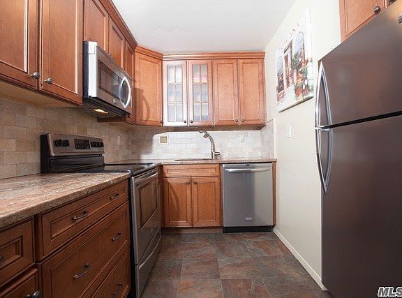 3rd image of 16625 12th Ave APT 4A
