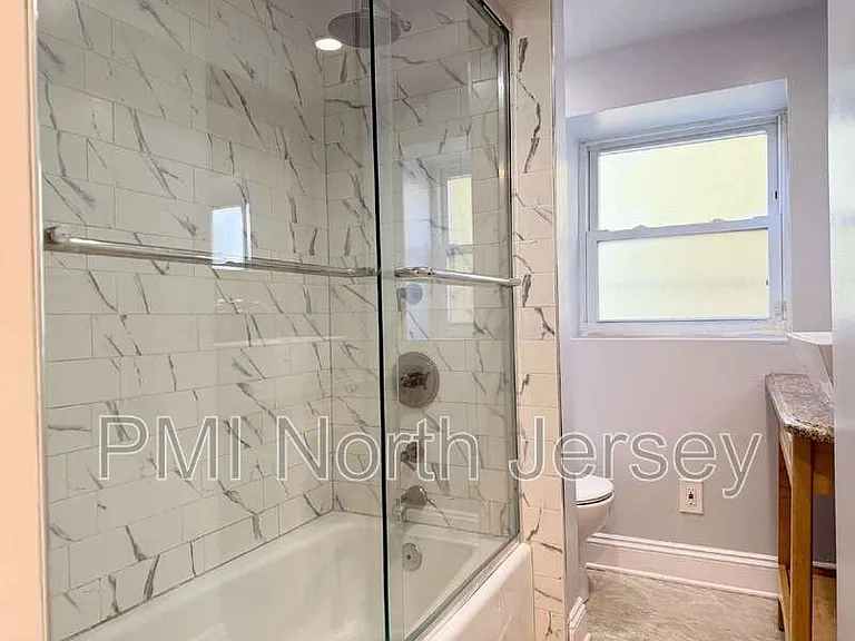 227 Washington Ave — Photo 11