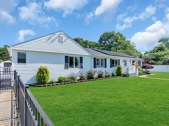 5th image of 470 Woodpark Drive