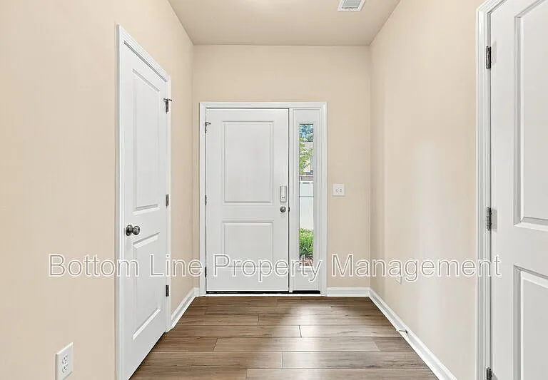 460 Glen Clova Dr — Photo 17