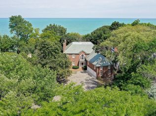 3926 N Lake Dr, Milwaukee, WI 53211